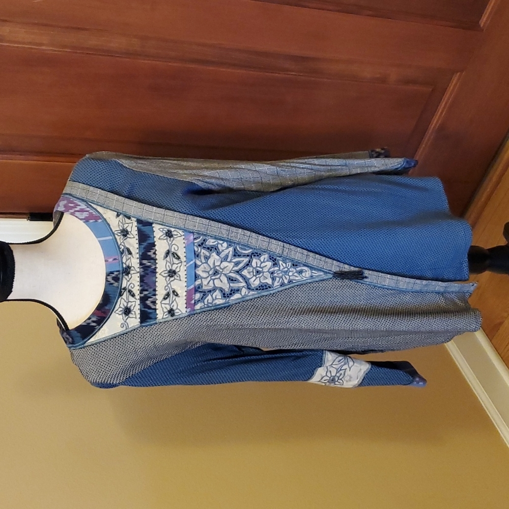 Surya Blouse Top S  NWOT